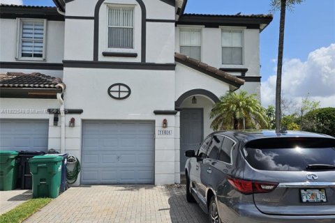 Touwnhouse à vendre à Doral, Floride: 4 chambres, 175.96 m2 № 1785895 - photo 2