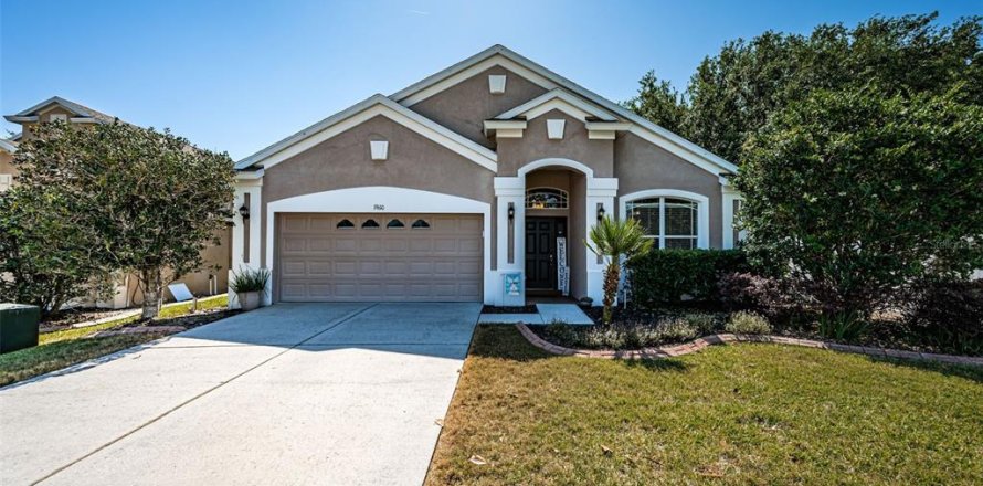 House in Land O' Lakes, Florida 4 bedrooms, 180.79 sq.m. № 1642950