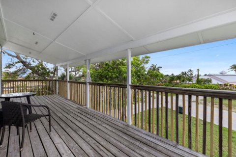 Commercial property in St. Lucie, Florida 230.49 sq.m. № 2146307 - photo 2