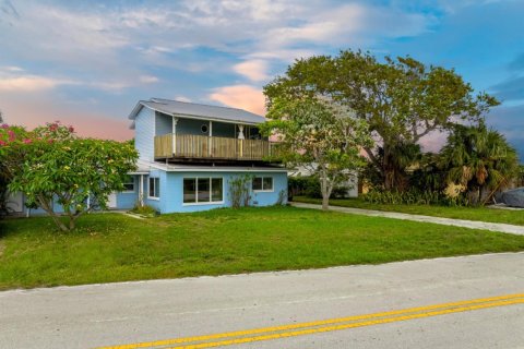 Commercial property in St. Lucie, Florida 230.49 sq.m. № 2146307 - photo 5
