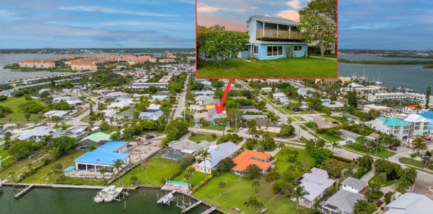Commercial property in St. Lucie, Florida 230.49 sq.m. № 2146307
