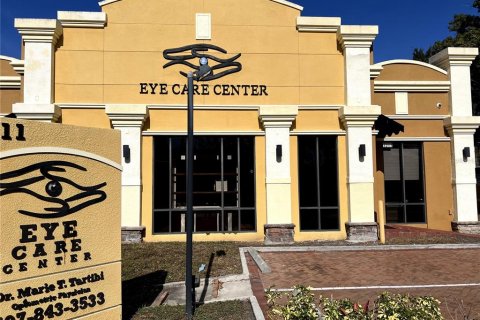 Commercial property in Orlando, Florida 177.63 sq.m. № 2206214 - photo 2