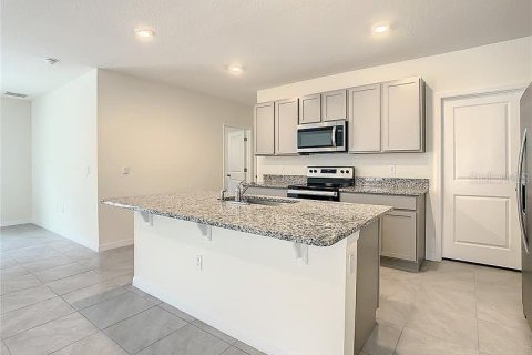 Villa ou maison à louer à Wimauma, Floride: 5 chambres, 234.3 m2 № 2412626 - photo 16