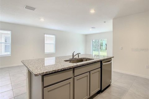 Villa ou maison à louer à Wimauma, Floride: 5 chambres, 234.3 m2 № 2412626 - photo 17