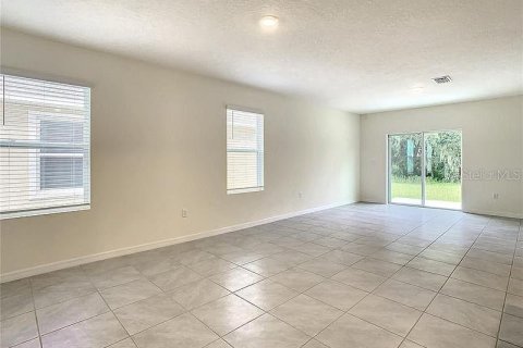 Villa ou maison à louer à Wimauma, Floride: 5 chambres, 234.3 m2 № 2412626 - photo 15