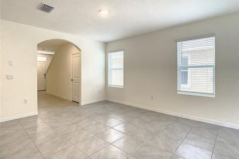 Villa ou maison à louer à Wimauma, Floride: 5 chambres, 234.3 m2 № 2412626 - photo 14