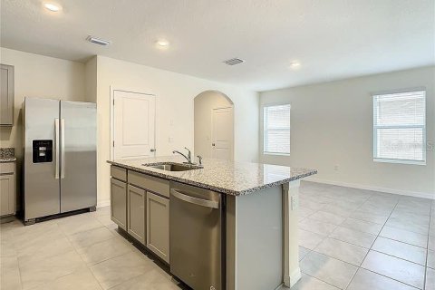 Villa ou maison à louer à Wimauma, Floride: 5 chambres, 234.3 m2 № 2412626 - photo 20