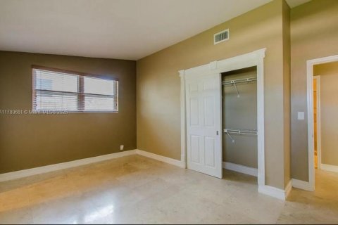 House in Fort Lauderdale, Florida 3 bedrooms, 154.59 sq.m. № 1646959 - photo 16