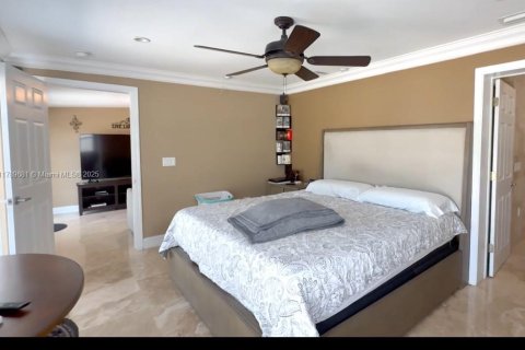House in Fort Lauderdale, Florida 3 bedrooms, 154.59 sq.m. № 1646959 - photo 11