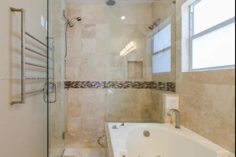 House in Fort Lauderdale, Florida 3 bedrooms, 154.59 sq.m. № 1646959 - photo 15