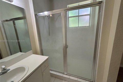 Townhouse in Dania Beach, Florida 3 bedrooms, 128.39 sq.m. № 1943946 - photo 16