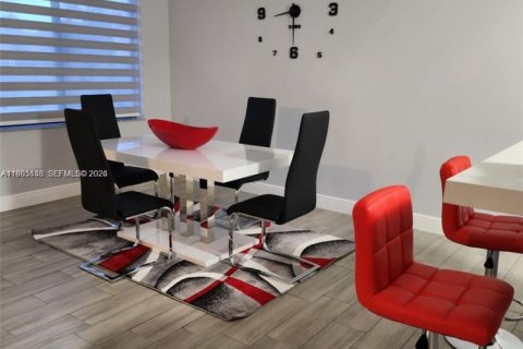 House in Fort Lauderdale, Florida 3 bedrooms, 153.29 sq.m. № 2048866 - photo 7