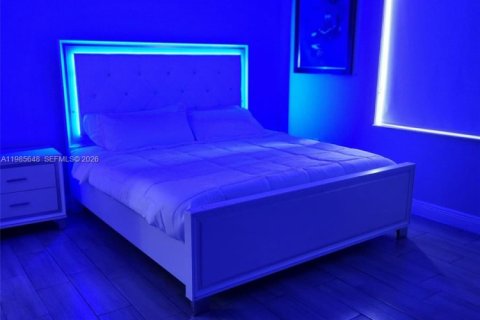 House in Fort Lauderdale, Florida 3 bedrooms, 153.29 sq.m. № 2048866 - photo 3