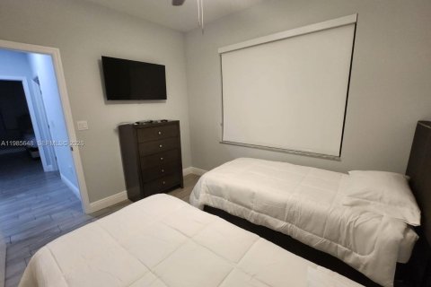 House in Fort Lauderdale, Florida 3 bedrooms, 153.29 sq.m. № 2048866 - photo 6