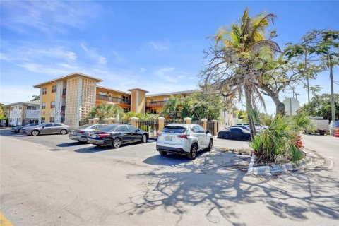 Condominio en venta en Fort Lauderdale, Florida, 1 dormitorio, 45.15 m2 № 2031064 - foto 21