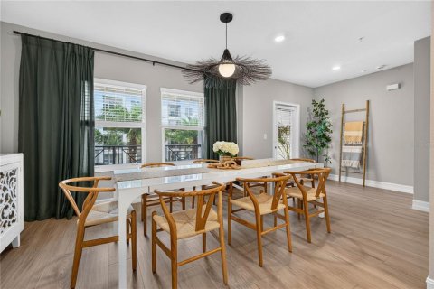 Townhouse in Tampa, Florida 3 bedrooms, 206.43 sq.m. № 2299562 - photo 16