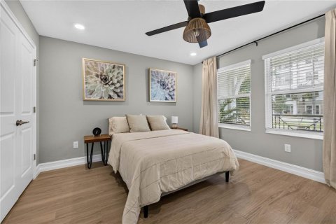 Townhouse in Tampa, Florida 3 bedrooms, 206.43 sq.m. № 2299562 - photo 28
