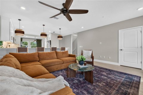 Townhouse in Tampa, Florida 3 bedrooms, 206.43 sq.m. № 2299562 - photo 3