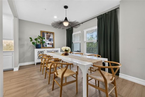 Townhouse in Tampa, Florida 3 bedrooms, 206.43 sq.m. № 2299562 - photo 17