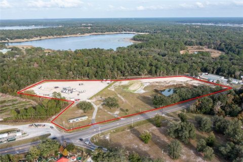 Commercial property in Keystone Heights, Florida № 876903 - photo 1