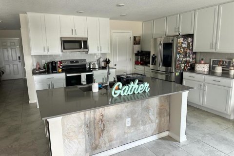 Villa ou maison à vendre à Kissimmee, Floride: 4 chambres, 270.81 m2 № 2136004 - photo 5