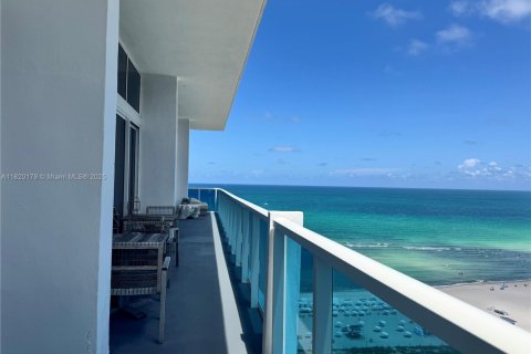 Condo in Miami Beach, Florida, 4 bedrooms  № 1779601 - photo 13