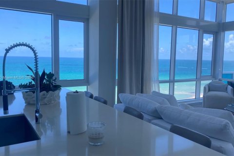 Condo in Miami Beach, Florida, 4 bedrooms  № 1779601 - photo 9