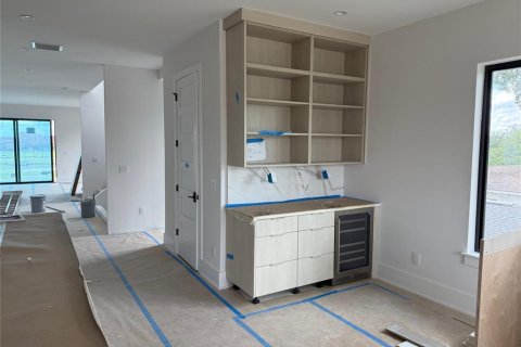 Townhouse in Tampa, Florida 4 bedrooms, 308.25 sq.m. № 1661945 - photo 3