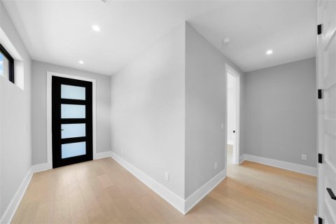 Townhouse in Tampa, Florida 4 bedrooms, 308.25 sq.m. № 1661945 - photo 16