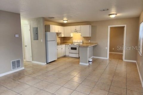 House in Tampa, Florida 3 bedrooms, 99.41 sq.m. № 1881273 - photo 3