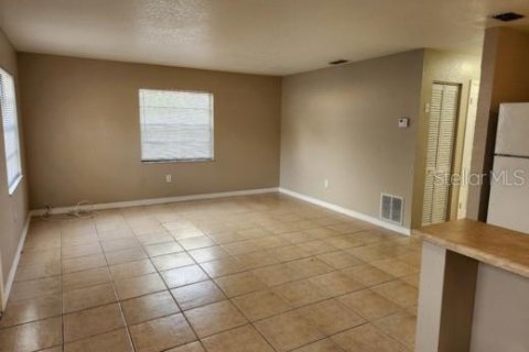 House in Tampa, Florida 3 bedrooms, 99.41 sq.m. № 1881273 - photo 6