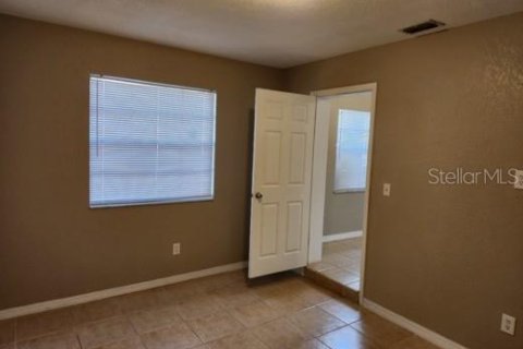House in Tampa, Florida 3 bedrooms, 99.41 sq.m. № 1881273 - photo 9