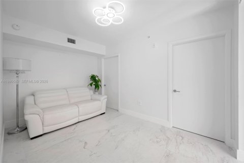 Купить кондоминиум в Майами-Бич, Флорида 2 спальни, 92.62м2, № 2057956 - фото 17