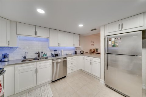 Adosado en venta en Plantation, Florida, 3 dormitorios, 151.62 m2 № 1929542 - foto 3