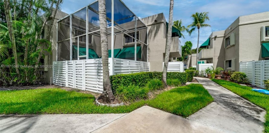 Adosado en Plantation, Florida 3 dormitorios, 151.62 m2 № 1929542