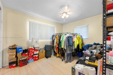 House in Miami Gardens, Florida 4 bedrooms, 165.64 sq.m. № 1674941 - photo 22
