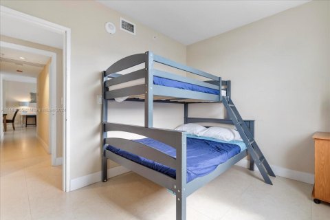 Condo in Miami Beach, Florida, 3 bedrooms  № 1978773 - photo 28