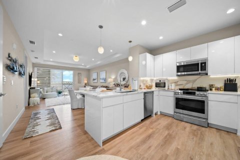 Condo in Stuart, Florida, 1 bedroom № 2266049 - photo 8