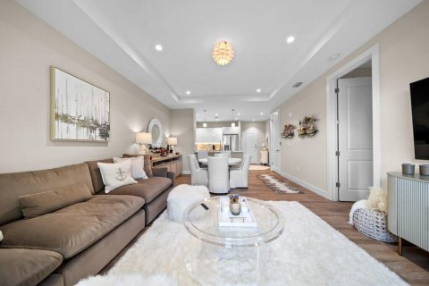 Condo in Stuart, Florida, 1 bedroom № 2266049 - photo 14