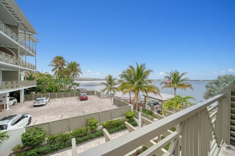 Condo in Stuart, Florida, 1 bedroom № 2266049 - photo 3