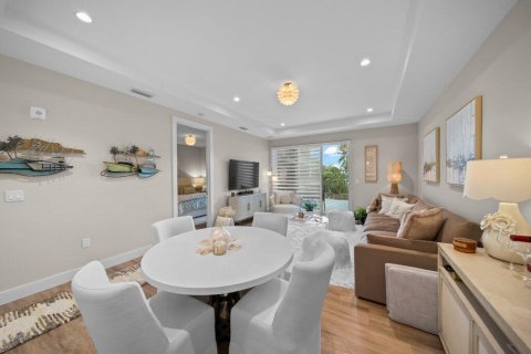 Condo in Stuart, Florida, 1 bedroom № 2266049 - photo 12