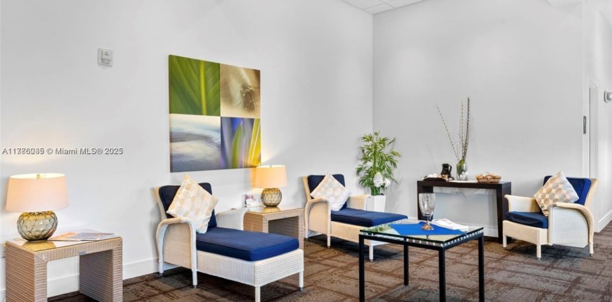 Condominio en Doral, Florida, 1 dormitorio № 1858572