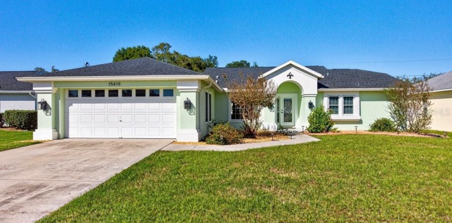 Villa ou maison à Brooksville, Floride 3 chambres, 153.38 m2 № 2431041