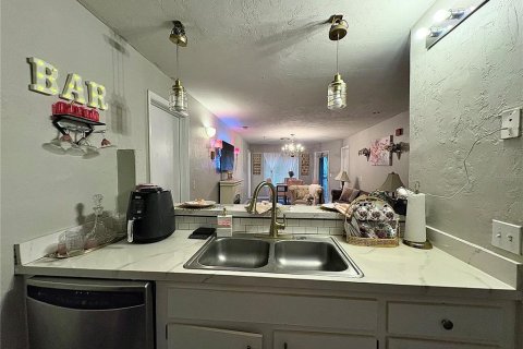 Condo in Gainesville, Florida, 4 bedrooms  № 1768103 - photo 5