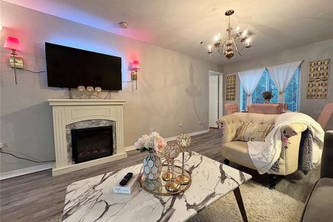Condo in Gainesville, Florida, 4 bedrooms  № 1768103 - photo 8