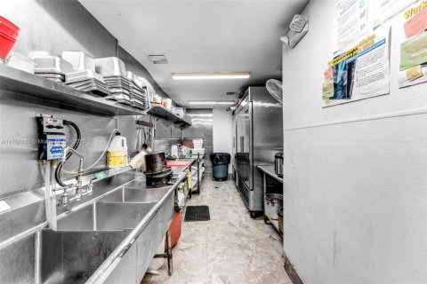 Immobilier commercial à vendre à Miami, Floride № 1860409 - photo 17