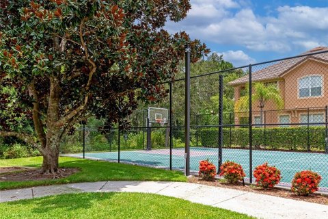 Townhouse in Sarasota, Florida 3 bedrooms, 197.05 sq.m. № 2094394 - photo 25