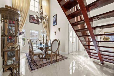 Casa en venta en Miami, Florida, 5 dormitorios, 313.92 m2 № 1869934 - foto 25
