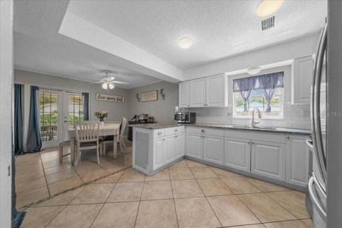 Villa ou maison à vendre à Belleview, Floride: 4 chambres, 176.33 m2 № 1808825 - photo 11
