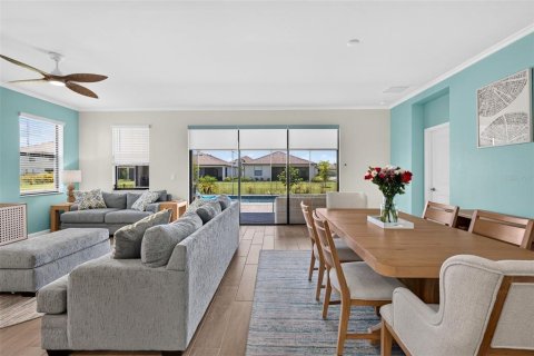 Villa ou maison à louer à Bradenton, Floride: 3 chambres, 251.02 m2 № 2406748 - photo 11